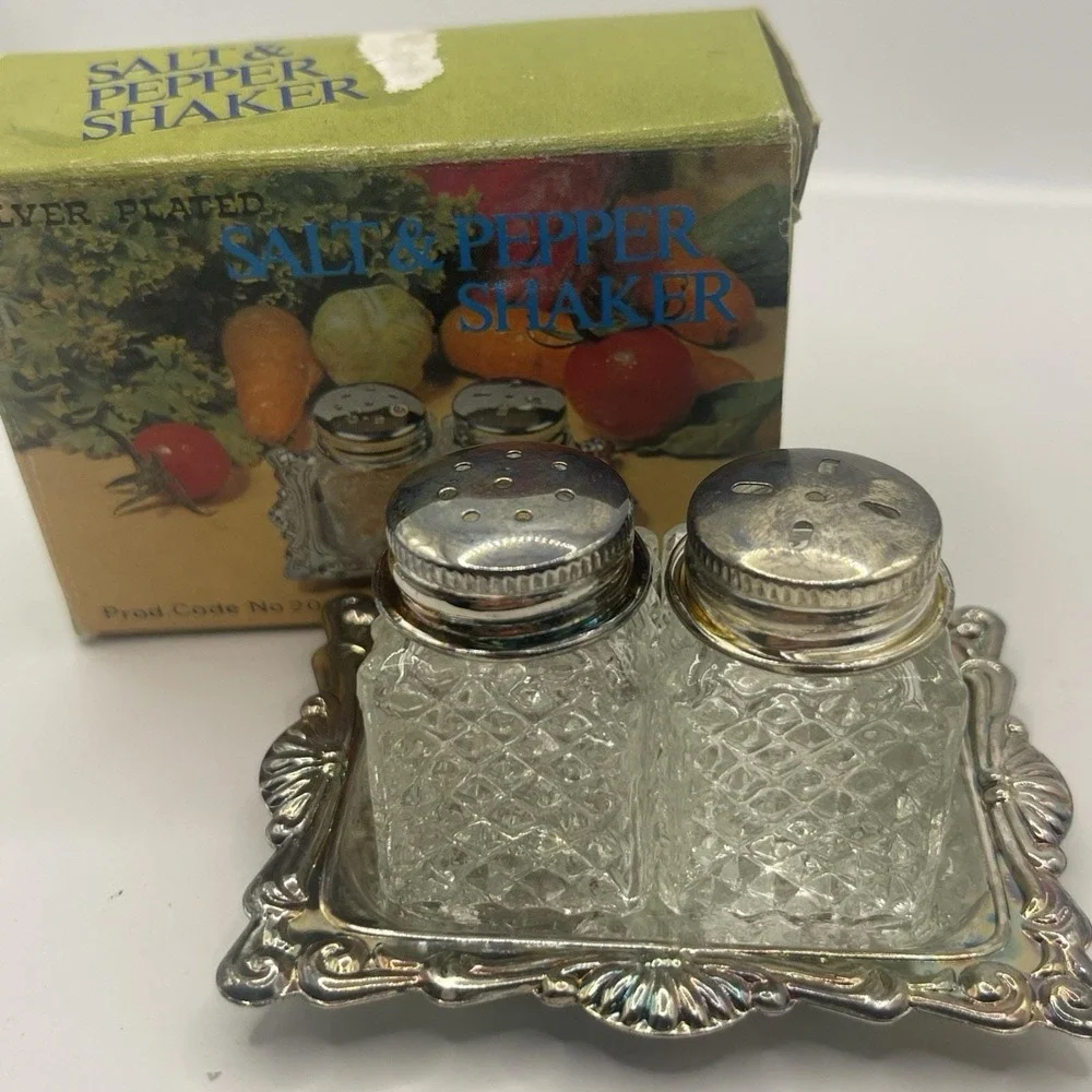 Vintage Silver Plated Salt & Pepper Shakers Tray Fairy Brand SH-067 Hong Kong